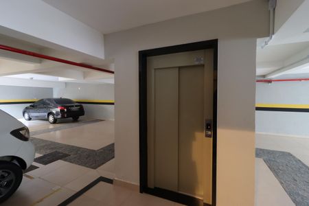 Apartamento à venda com 98m², 2 quartos e 1 vagaElevador