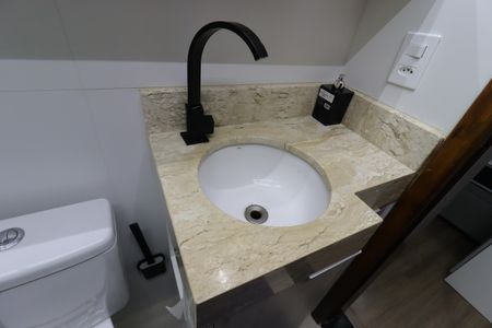 Apartamento à venda com 98m², 2 quartos e 1 vagaBanheiro da Suíte - Pia