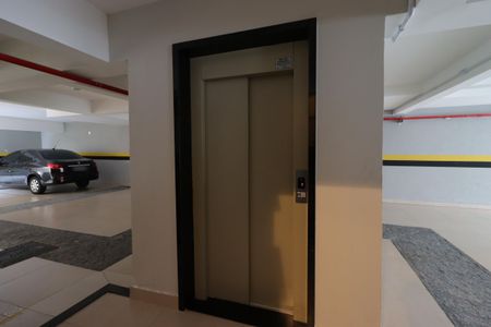 Apartamento à venda com 98m², 2 quartos e 1 vagaElevador