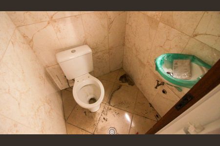 Casa à venda com 66m², 2 quartos e 2 vagas Casa à venda com 66m², 2 quartos e 2 vagasBanheiro de Serviço