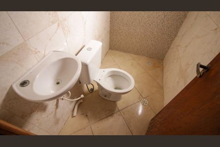 Casa à venda com 66m², 2 quartos e 2 vagas Casa à venda com 66m², 2 quartos e 2 vagasBanheiro da Suíte 2