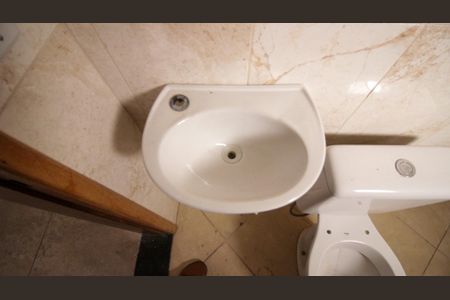 Casa à venda com 66m², 2 quartos e 2 vagas Casa à venda com 66m², 2 quartos e 2 vagasBanheiro da Suíte 1