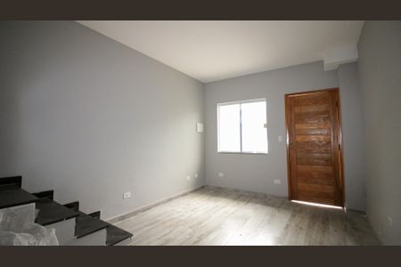 Casa à venda com 66m², 2 quartos e 2 vagas Casa à venda com 66m², 2 quartos e 2 vagasSala