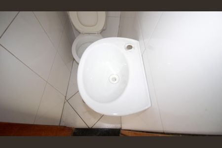 Casa à venda com 66m², 2 quartos e 2 vagas Casa à venda com 66m², 2 quartos e 2 vagasBanheiro