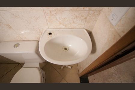 Casa à venda com 66m², 2 quartos e 2 vagas Casa à venda com 66m², 2 quartos e 2 vagasBanheiro da Suíte 1