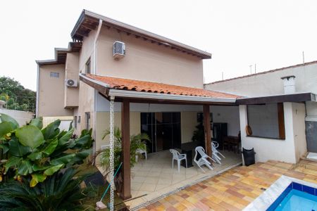 Casa à venda com 256m², 3 quartos e 4 vagas Casa à venda com 256m², 3 quartos e 4 vagasÁrea comum