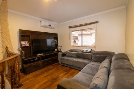 Casa à venda com 256m², 3 quartos e 4 vagas Casa à venda com 256m², 3 quartos e 4 vagasSala