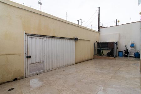 Casa à venda com 256m², 3 quartos e 4 vagas Casa à venda com 256m², 3 quartos e 4 vagasÁrea comum