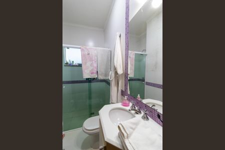 Casa à venda com 256m², 3 quartos e 4 vagas Casa à venda com 256m², 3 quartos e 4 vagasBanheiro da Suíte 2