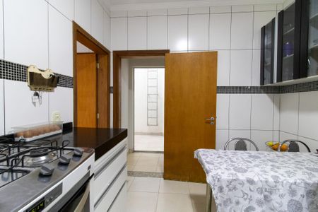 Casa à venda com 256m², 3 quartos e 4 vagas Casa à venda com 256m², 3 quartos e 4 vagasCozinha