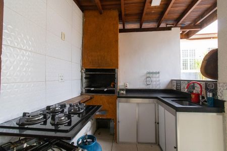 Casa à venda com 256m², 3 quartos e 4 vagas Casa à venda com 256m², 3 quartos e 4 vagasÁrea comum
