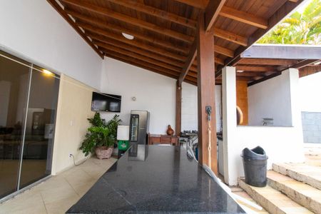 Casa à venda com 256m², 3 quartos e 4 vagas Casa à venda com 256m², 3 quartos e 4 vagasÁrea comum