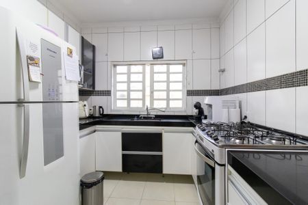 Casa à venda com 256m², 3 quartos e 4 vagas Casa à venda com 256m², 3 quartos e 4 vagasCozinha