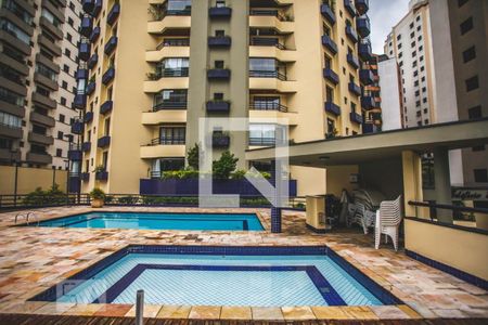 Apartamento à venda com 126m², 3 quartos e 3 vagasÁrea comum - Piscina