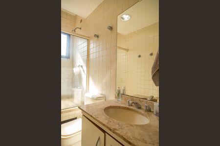 Apartamento à venda com 126m², 3 quartos e 3 vagasBanheiro da Suíte 1