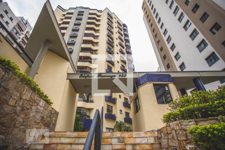 Apartamento à venda com 126m², 3 quartos e 3 vagasFachada