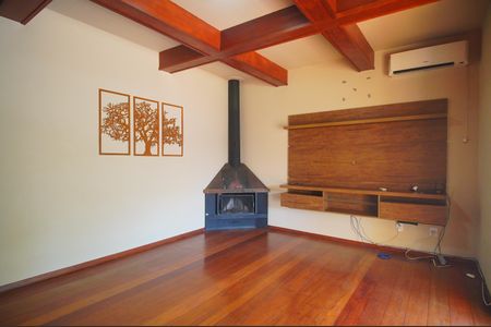 Casa para alugar com 445m², 5 quartos e 6 vagasSala