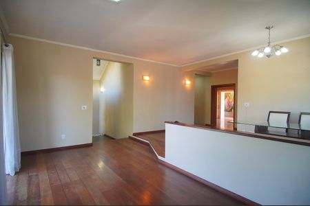 Casa para alugar com 445m², 5 quartos e 6 vagasSala 2