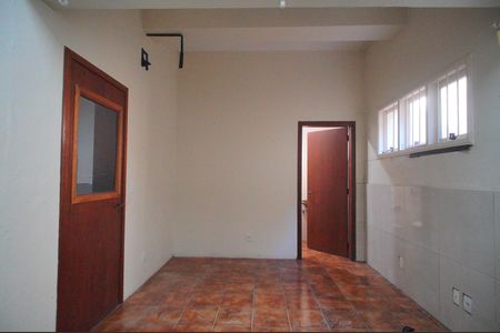 Casa para alugar com 445m², 5 quartos e 6 vagasQuarto de Serviço