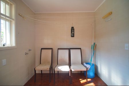 Casa para alugar com 445m², 5 quartos e 6 vagasÁrea de Serviço