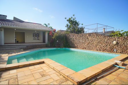 Casa para alugar com 445m², 5 quartos e 6 vagasPiscina