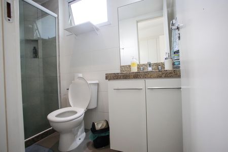 Apartamento à venda com 64m², 2 quartos e 1 vaga Apartamento à venda com 64m², 2 quartos e 1 vagaBanheiro da Suíte