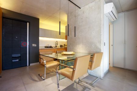 Apartamento à venda com 70m², 1 quarto e 1 vaga Apartamento à venda com 70m², 1 quarto e 1 vagaSala