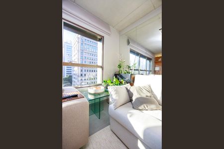 Apartamento à venda com 70m², 1 quarto e 1 vaga Apartamento à venda com 70m², 1 quarto e 1 vagaSala