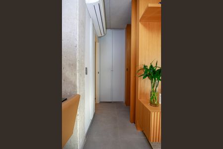 Apartamento à venda com 70m², 1 quarto e 1 vaga Apartamento à venda com 70m², 1 quarto e 1 vagaSala