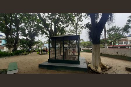 Casa de condomínio à venda com 240m², 3 quartos e 2 vagasViveiro