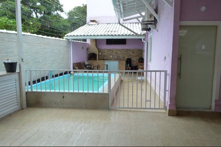 Casa de condomínio à venda com 240m², 3 quartos e 2 vagasÁrea Gourmet