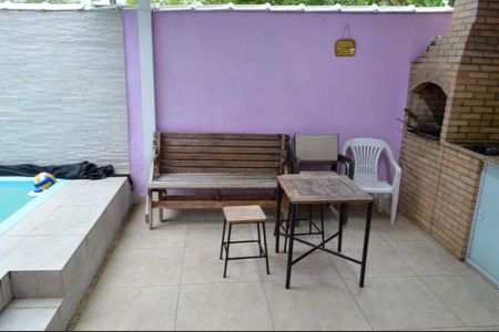 Casa de condomínio à venda com 240m², 3 quartos e 2 vagasÁrea Gourmet