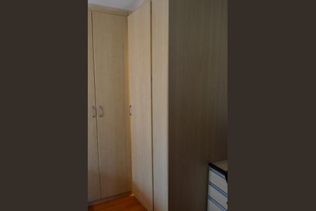 Casa de condomínio à venda com 240m², 3 quartos e 2 vagasCloset da Suíte