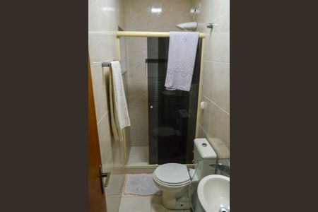 Casa de condomínio à venda com 240m², 3 quartos e 2 vagasBanheiro 2