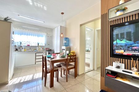 Casa à venda com 120m², 2 quartos e 1 vagaSala