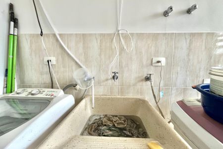 Casa à venda com 120m², 2 quartos e 1 vagaÁrea de Serviço