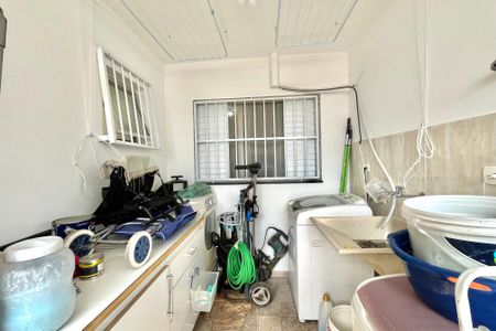 Casa à venda com 120m², 2 quartos e 1 vagaÁrea de Serviço