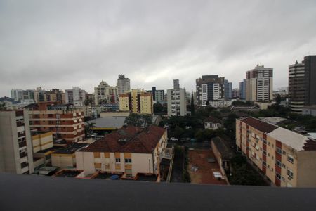 Apartamento à venda com 73m², 3 quartos e 2 vagasVista da piscina