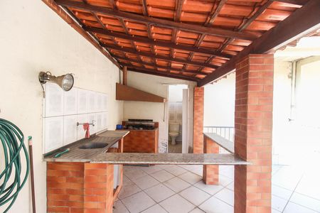 Casa para alugar com 73m², 2 quartos e 2 vagas Casa para alugar com 73m², 2 quartos e 2 vagasTerraço / Área Gourmet