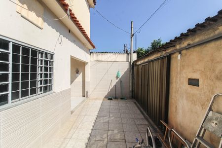 Casa para alugar com 73m², 2 quartos e 2 vagas Casa para alugar com 73m², 2 quartos e 2 vagasGaragem