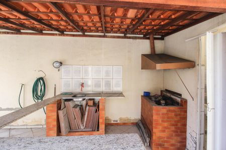 Casa para alugar com 73m², 2 quartos e 2 vagas Casa para alugar com 73m², 2 quartos e 2 vagasTerraço / Área Gourmet