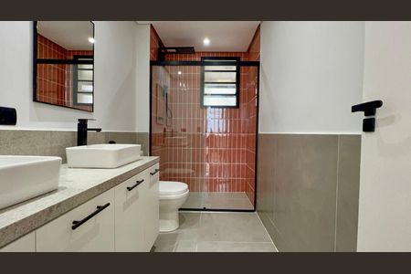 Apartamento à venda com 86m², 2 quartos e sem vagaBanheiro da Suíte
