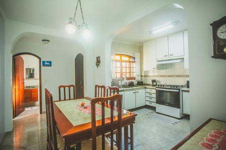 Casa à venda com 130m², 2 quartos e 2 vagas Casa à venda com 130m², 2 quartos e 2 vagas Cozinha