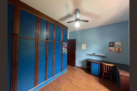 Casa de condomínio à venda com 273m², 4 quartos e 4 vagas