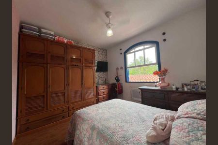 Casa de condomínio à venda com 273m², 4 quartos e 4 vagas