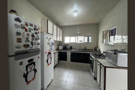 Casa de condomínio à venda com 273m², 4 quartos e 4 vagas