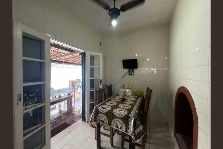 Casa de condomínio à venda com 273m², 4 quartos e 4 vagas