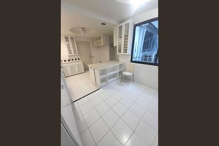 Apartamento à venda com 269m², 3 quartos e 2 vagas
