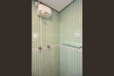 Apartamento para alugar com 60m², 1 quarto e 1 vagaChuveiro do Banheiro da Suíte