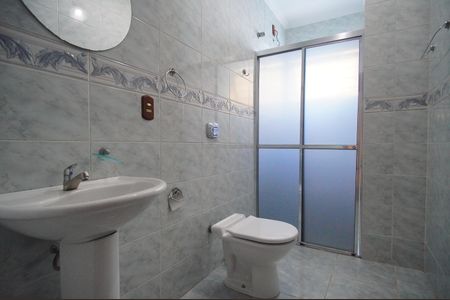 Casa para alugar com 206m², 4 quartos e 4 vagasBanheiro